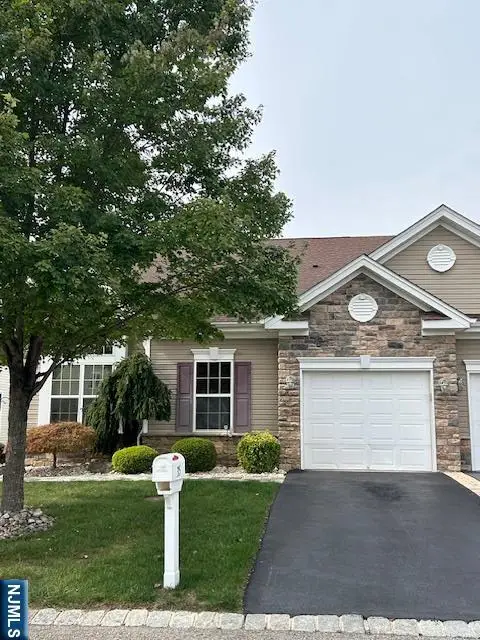 35 Timber Hill Drive, Stonebridge, NJ 08831 - Image #1