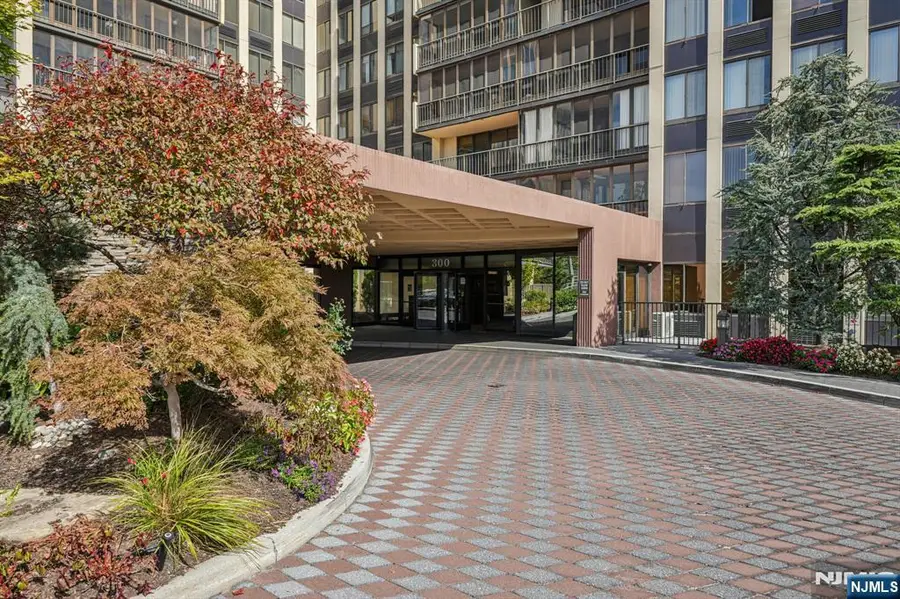 300 Winston 2306, Cliffside Park, NJ 07010 - Image #3