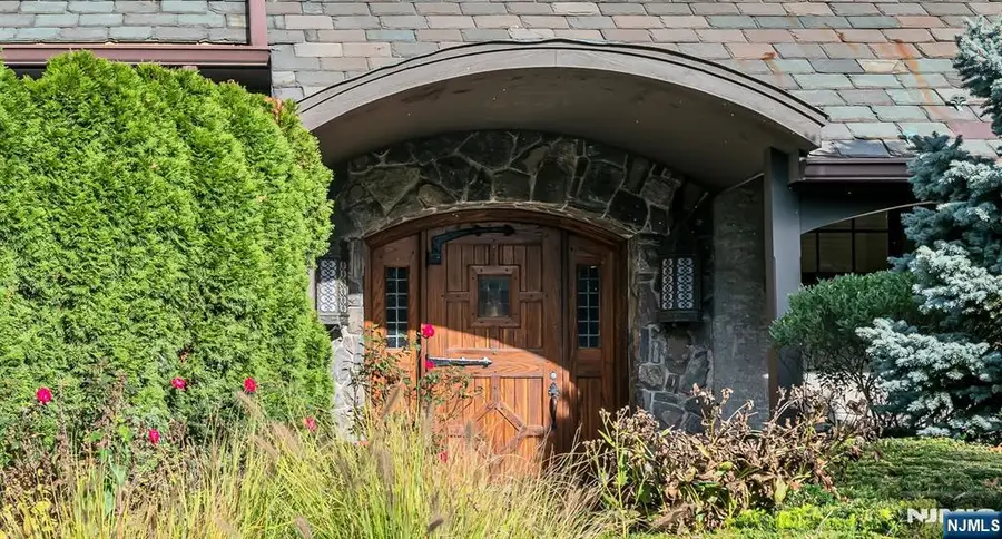 140 Bellair Road D, Ridgewood, NJ 07450 - Image #2