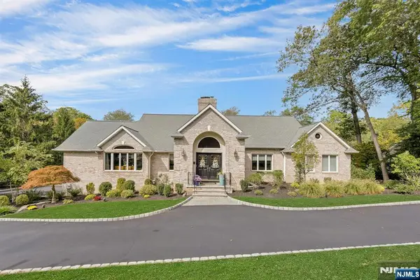 11 Timberlane Road, Upper Saddle River, NJ 07458