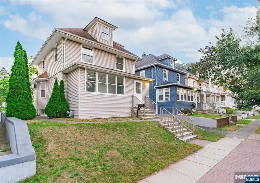 157 Demott Avenue, Clifton, NJ 07011 - Image #2