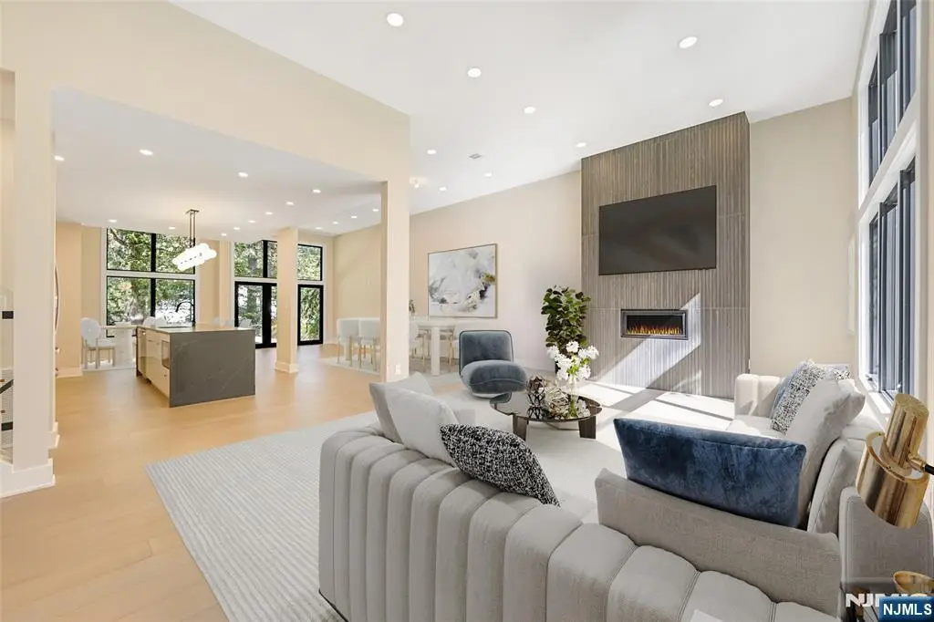 314 Meadowbrook Road, Wyckoff, NJ 07481 - Image #1