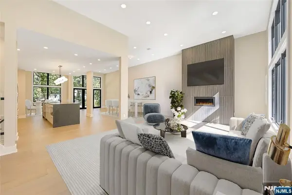 314 Meadowbrook Road, Wyckoff, NJ 07481