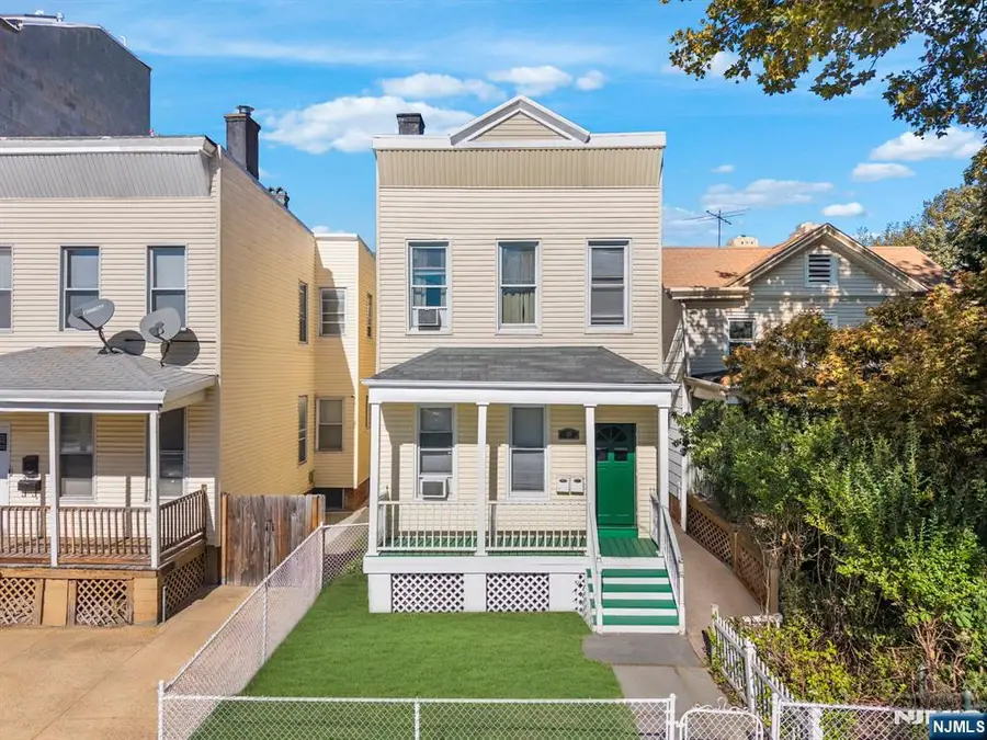 30 Gardner Avenue, Jersey City, NJ 07304 - Image #2