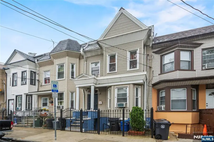 93 Garside Street, Newark, NJ 07104 - Image #3