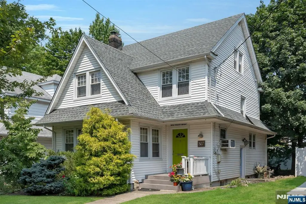 527 Cumberland Avenue, Teaneck, NJ 07666 - Image #1