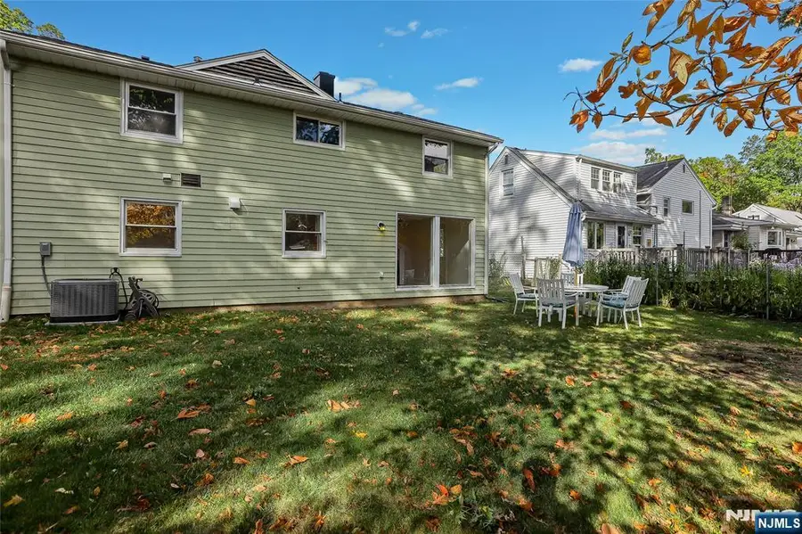 92 Grove Street, Waldwick, NJ 07463 - Image #3