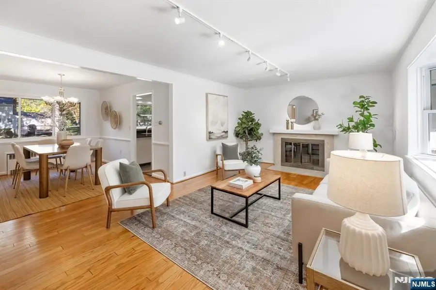 947 E Glen Avenue, Ridgewood, NJ 07450 - Image #3