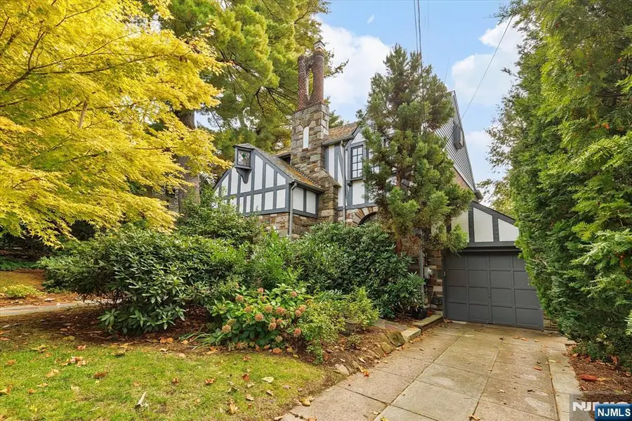 606 Standish Road, Teaneck, NJ 07666 - Image #2