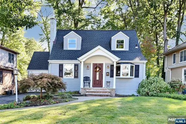 784 Millbrook Road, River Edge, NJ 07661