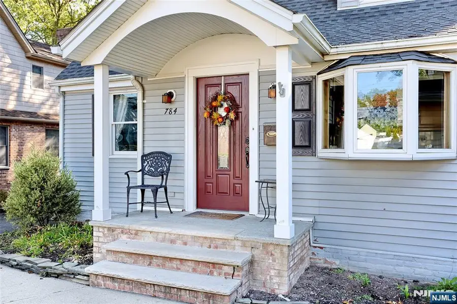 784 Millbrook Road, River Edge, NJ 07661 - Image #2