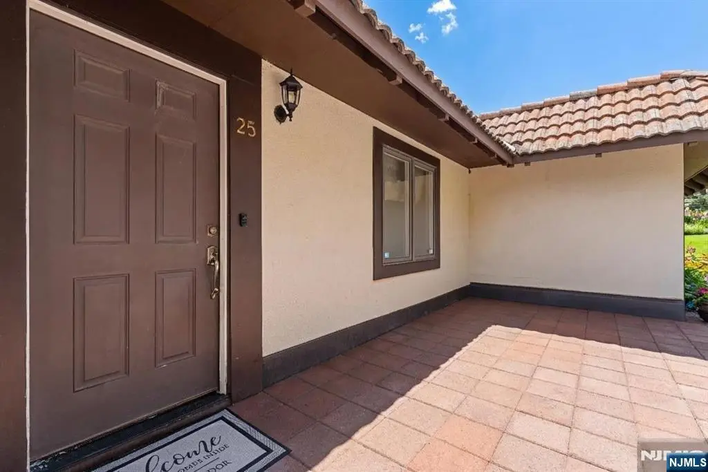 300 Gorge Road 25, Cliffside Park, NJ 07010 - #1