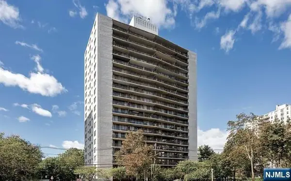 277 Prospect Avenue 4H, Hackensack, NJ 07601