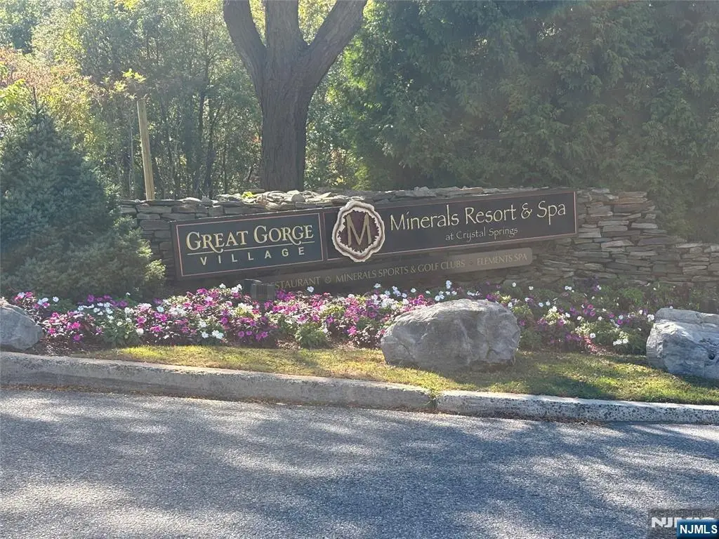 1 Gray Rock 11, Vernon, NJ 07462 - Image #1