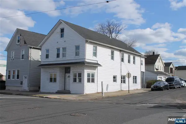 519 Roosevelt Avenue, Carteret, NJ 07008