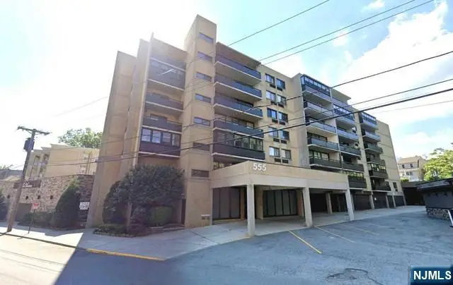 555 Gorge Road 2E, Cliffside Park, NJ 07010 - Image #1