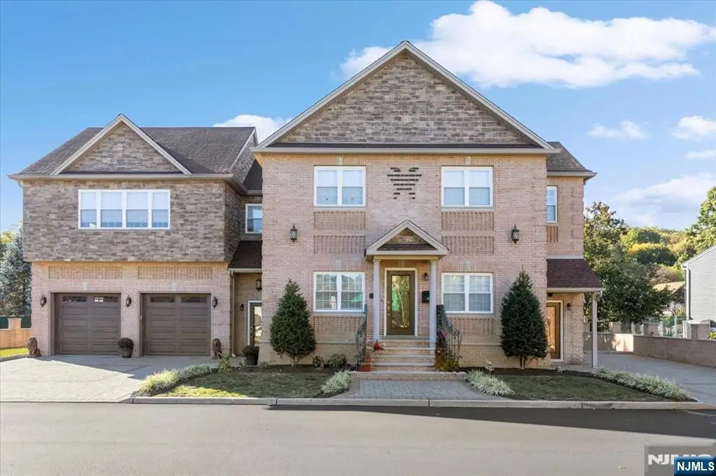 7 Bailey Avenue, Bloomingdale, NJ 07403 - #1