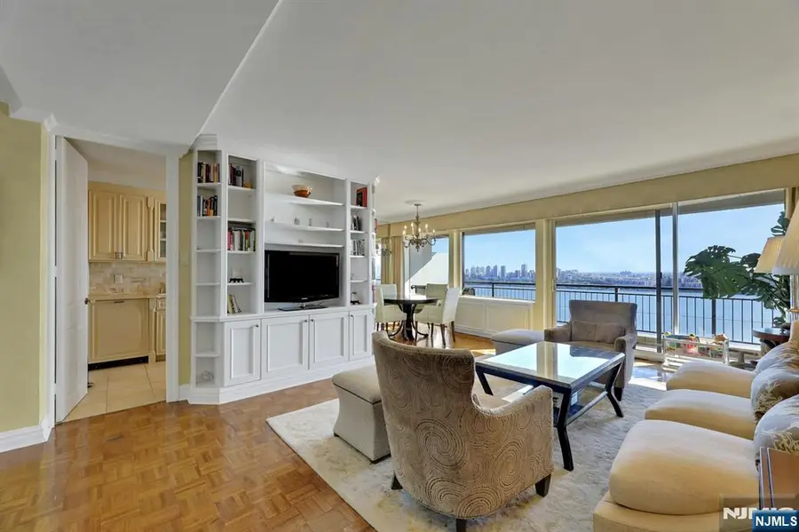 1 Horizon Road 817, Fort Lee, NJ 07024 - Image #2