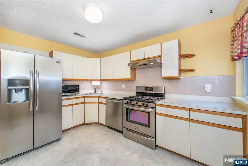 94 Woods Edge Drive, Roxbury Township, NJ 07876 - Image #1