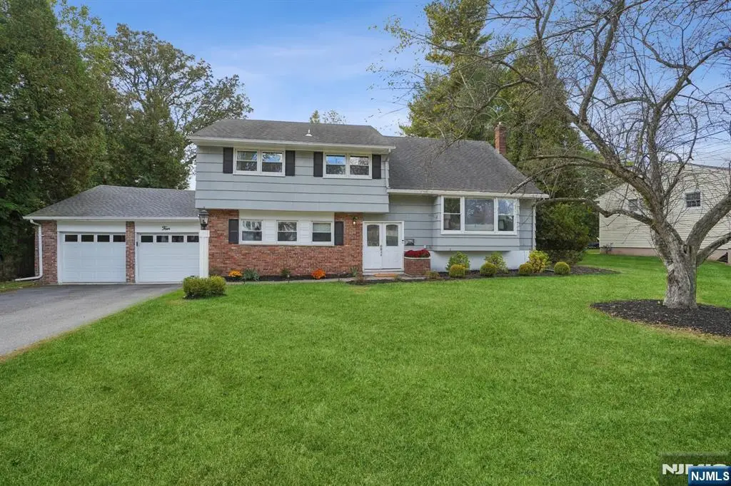 4 Ellis Road, West Caldwell, NJ 07006 - Image #1