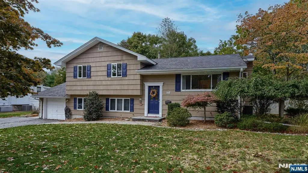 21 Cardinal Drive, Oakland, NJ 07436 - Image #1