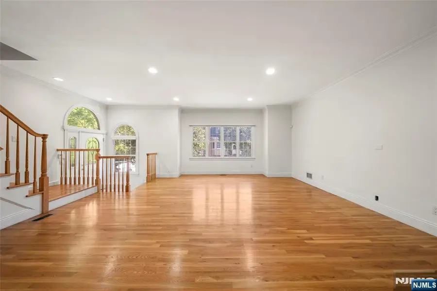 139 Stonegate Trail, Cresskill, NJ 07626 - Image #3