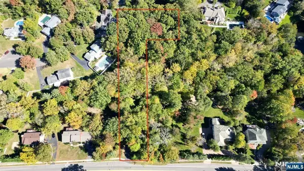 860 Rivervale Road, River Vale, NJ 07675