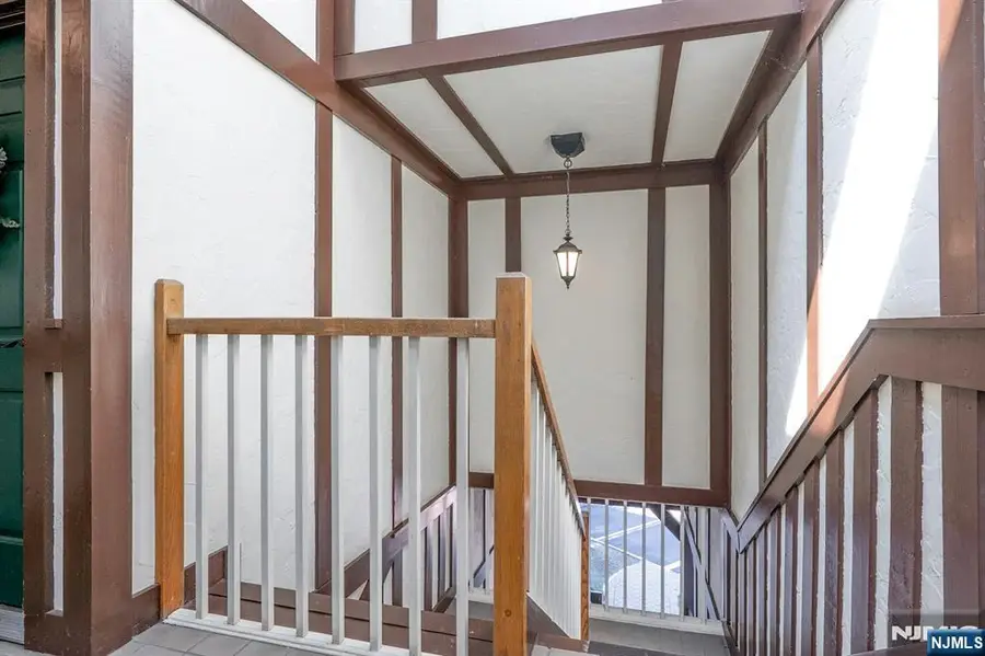 1008 Thoreau Court, Mahwah, NJ 07430 - Image #3