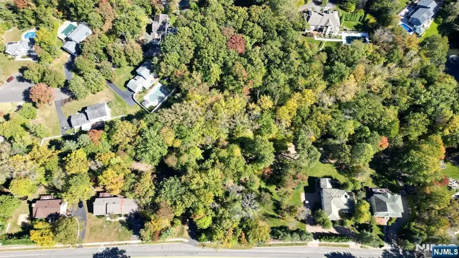 860 Rivervale Road, River Vale, NJ 07675 - Image #2