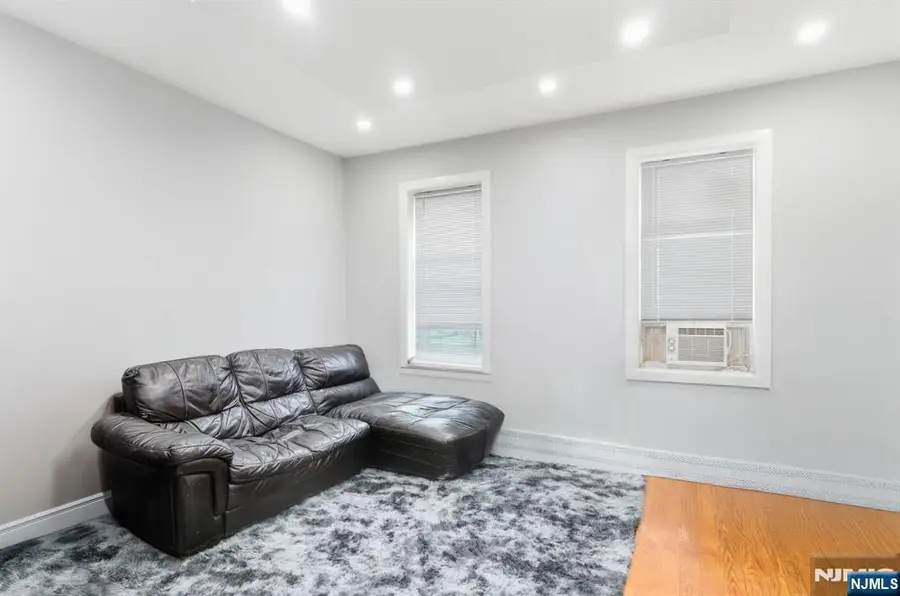 577 N 9th Street, Newark, NJ 07107 - Image #2