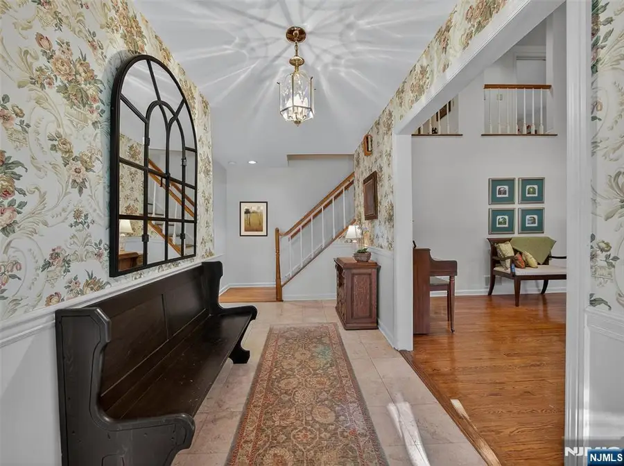 212 Arbor Road, Franklin Lakes, NJ 07417 - Image #2