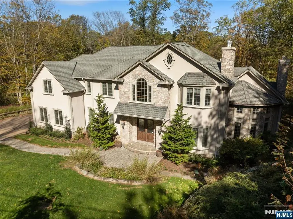 613 Knollwood Road, Franklin Lakes, NJ 07417 - Image #1