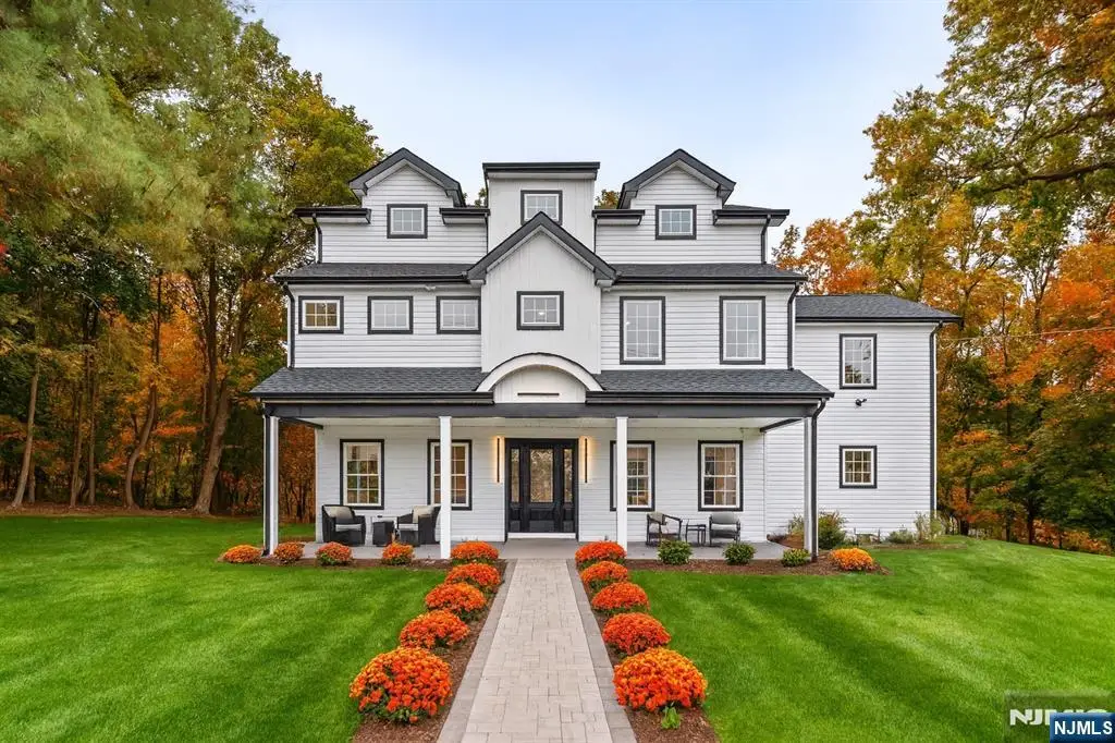 286 Squaw Brook Road, North Haledon, NJ 07508 - Image #1