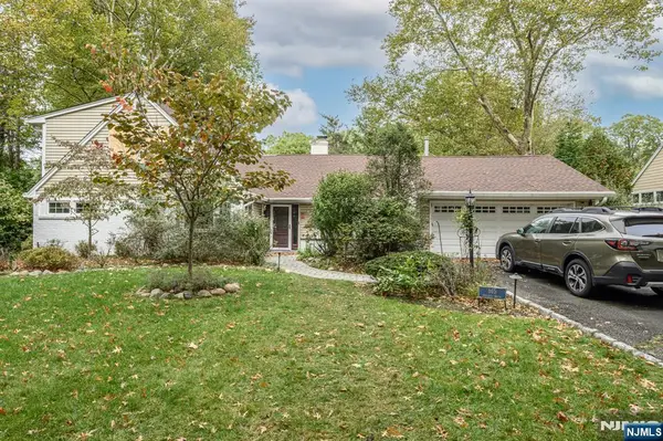 865 Norgate Drive, Ridgewood, NJ 07450