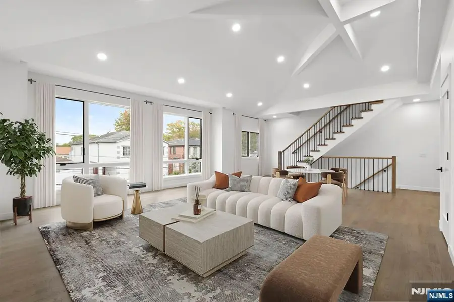 476 Lincoln Avenue 2, Cliffside Park, NJ 07010 - Image #2