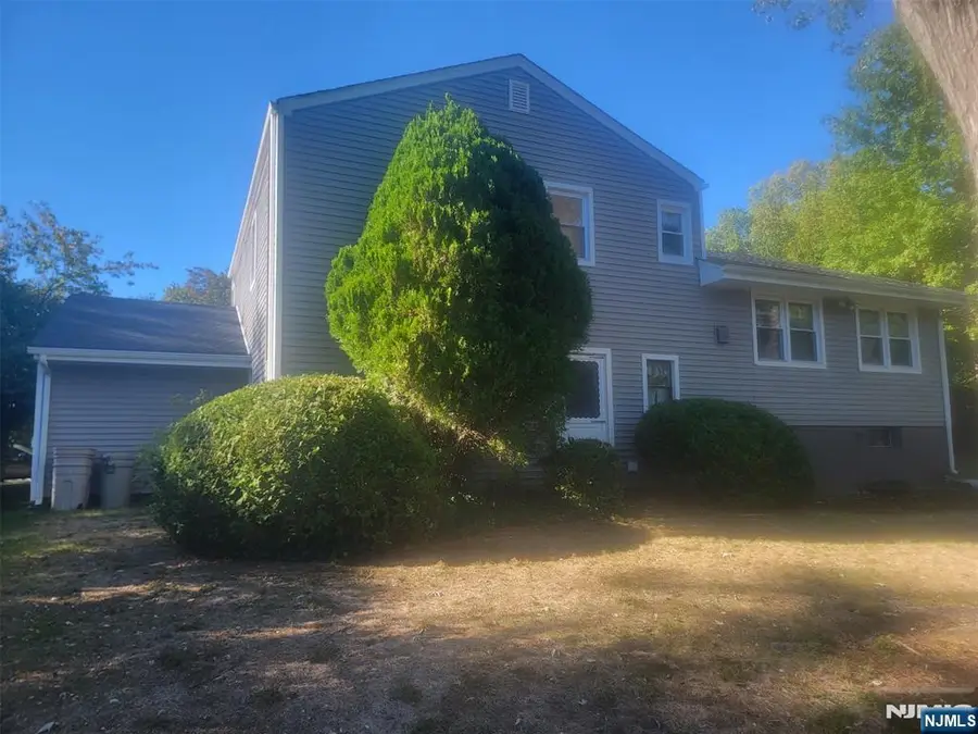 780 Hilton Place, Paramus, NJ 07652 - Image #2