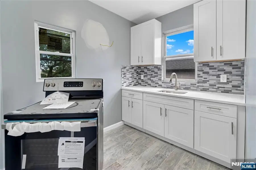 422 18th Avenue, Newark, NJ 07108 - Image #3