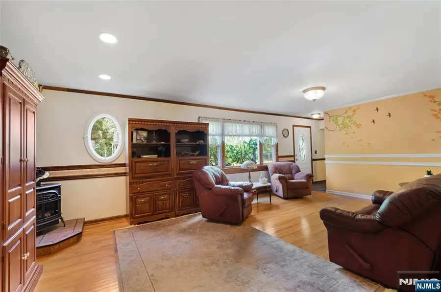 342 Park Avenue, Midland Park, NJ 07432 - Image #3