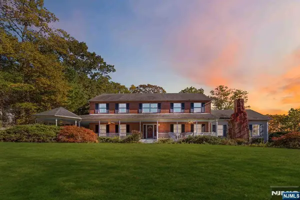 2 Upper Lake Road, Jefferson Township, NJ 07438