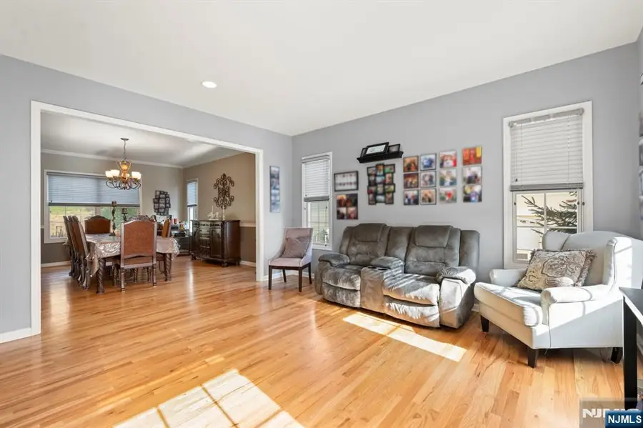 107 Hamilton Trail, Totowa, NJ 07512 - Image #3