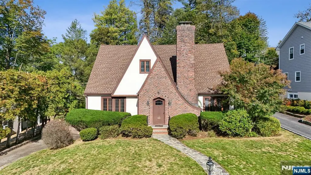 10 Randolph Place, Verona, NJ 07044 - #1