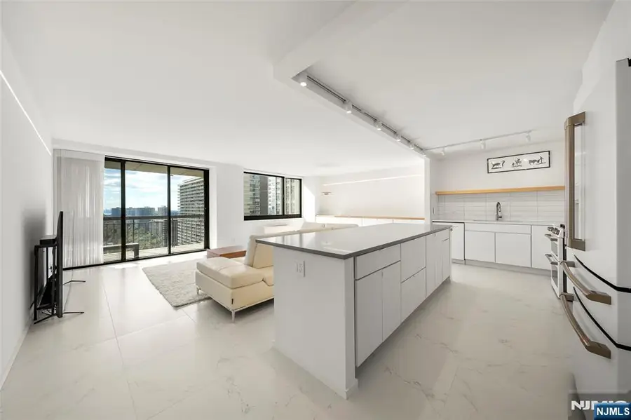 200 Old Palisade Road 25D, Fort Lee, NJ 07024 - Image #3