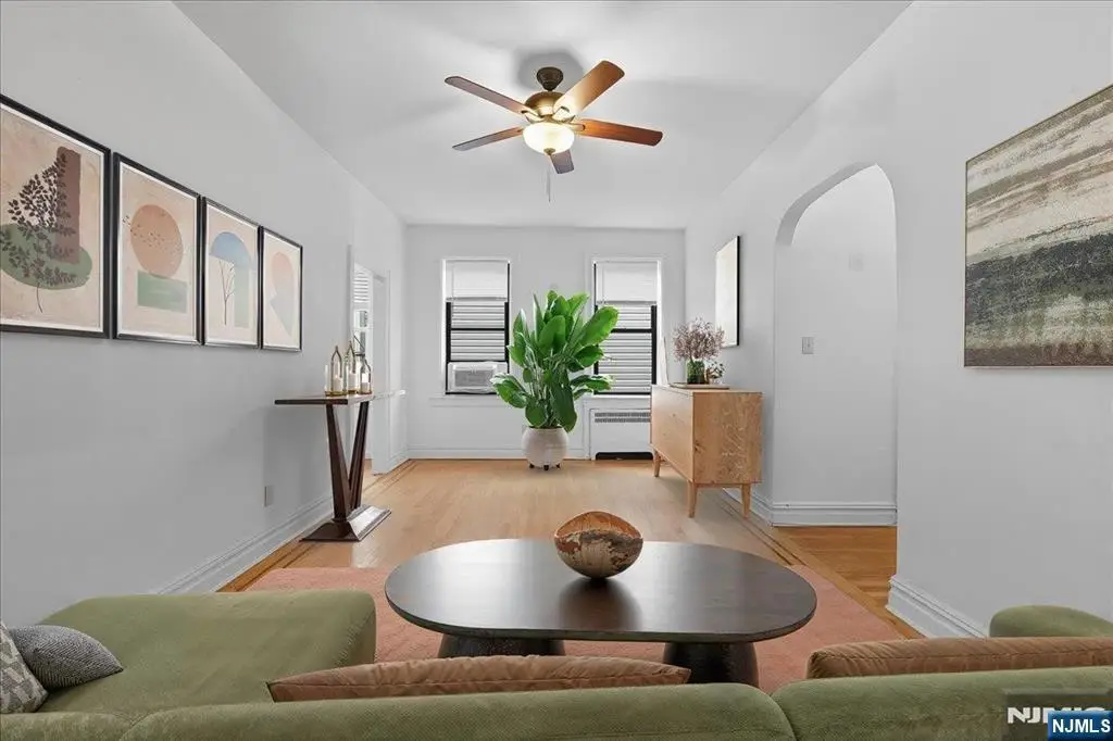 301 Palisade Avenue 6b, Union City, NJ 07087 - Image #1