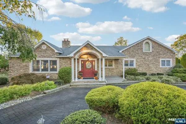 23 Surrey Drive, Wayne, NJ 07470