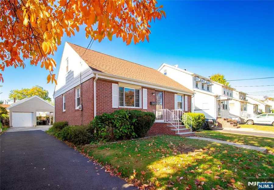 29 Colling Avenue, Rochelle Park, NJ 07662 - Image #2