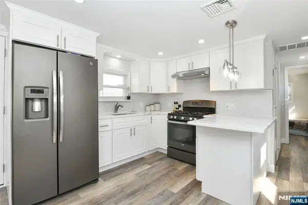 34 Helen Drive, Moonachie, NJ 07074