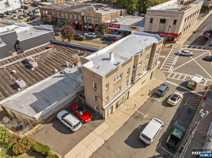 647 Anderson Avenue, Cliffside Park, NJ 07010 - Image #3