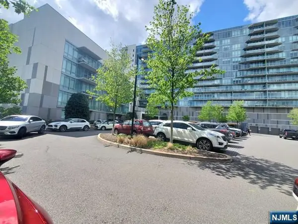 320 Adolphus Avenue 914, Cliffside Park, NJ 07010