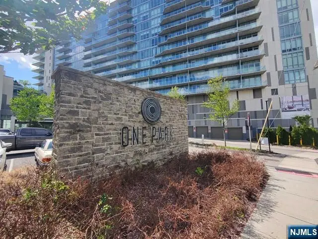 320 Adolphus Avenue 914, Cliffside Park, NJ 07010 - Image #2