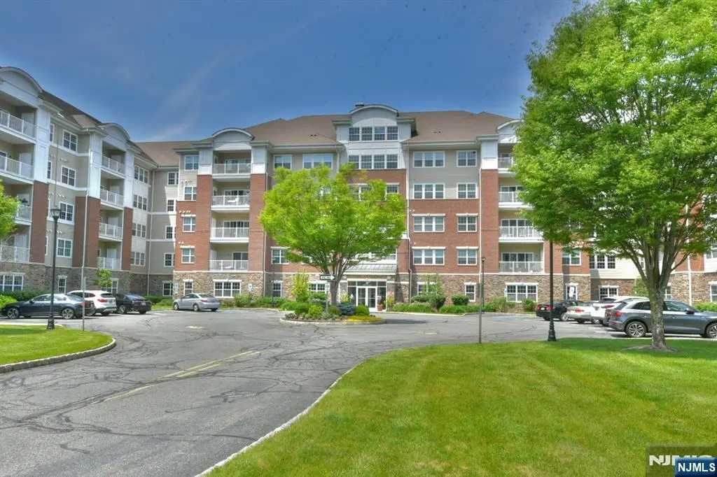 4202 Warrens Way 202, Wanaque, NJ 07465 - Image #1